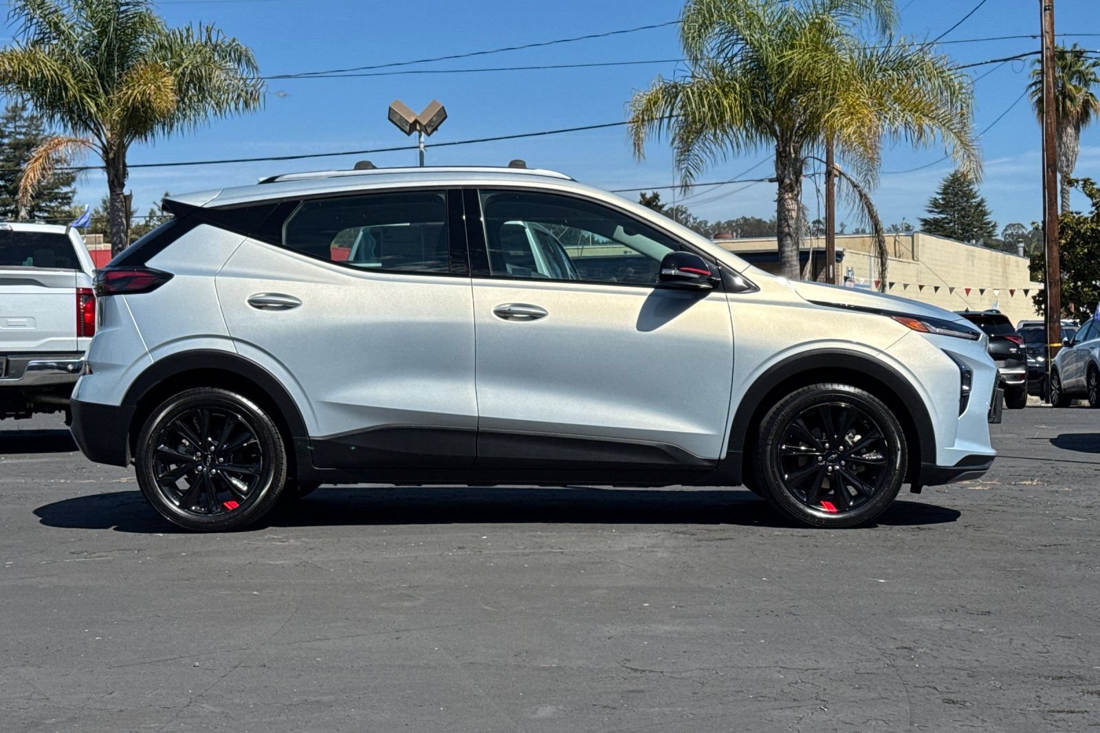 Used 2023 Chevrolet Bolt EUV LT w/ Convenience Package FWD image 26