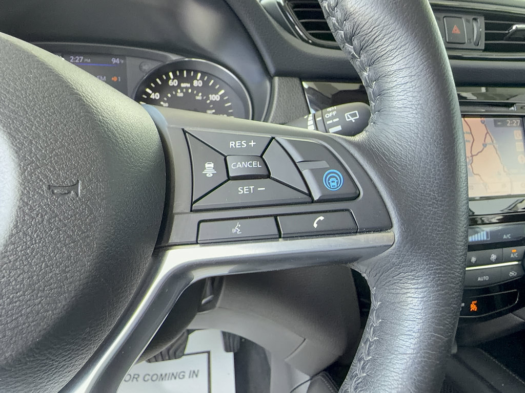 Used 2018 Nissan Rogue SL w/ Premium Package FWD image 23