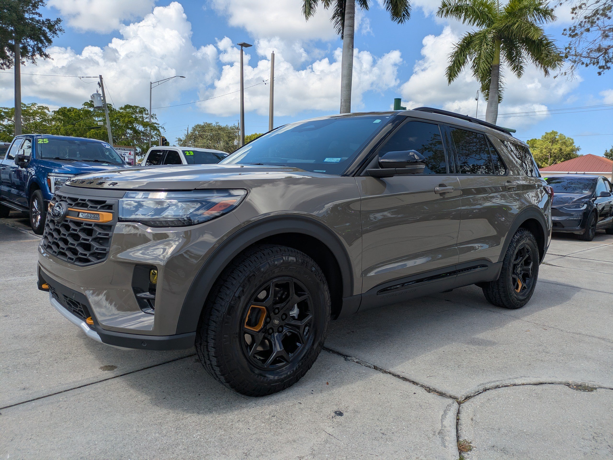 Certified 2026 Ford Explorer Tremor w/ Tremor Ultimate Package AWD/4WD image 7