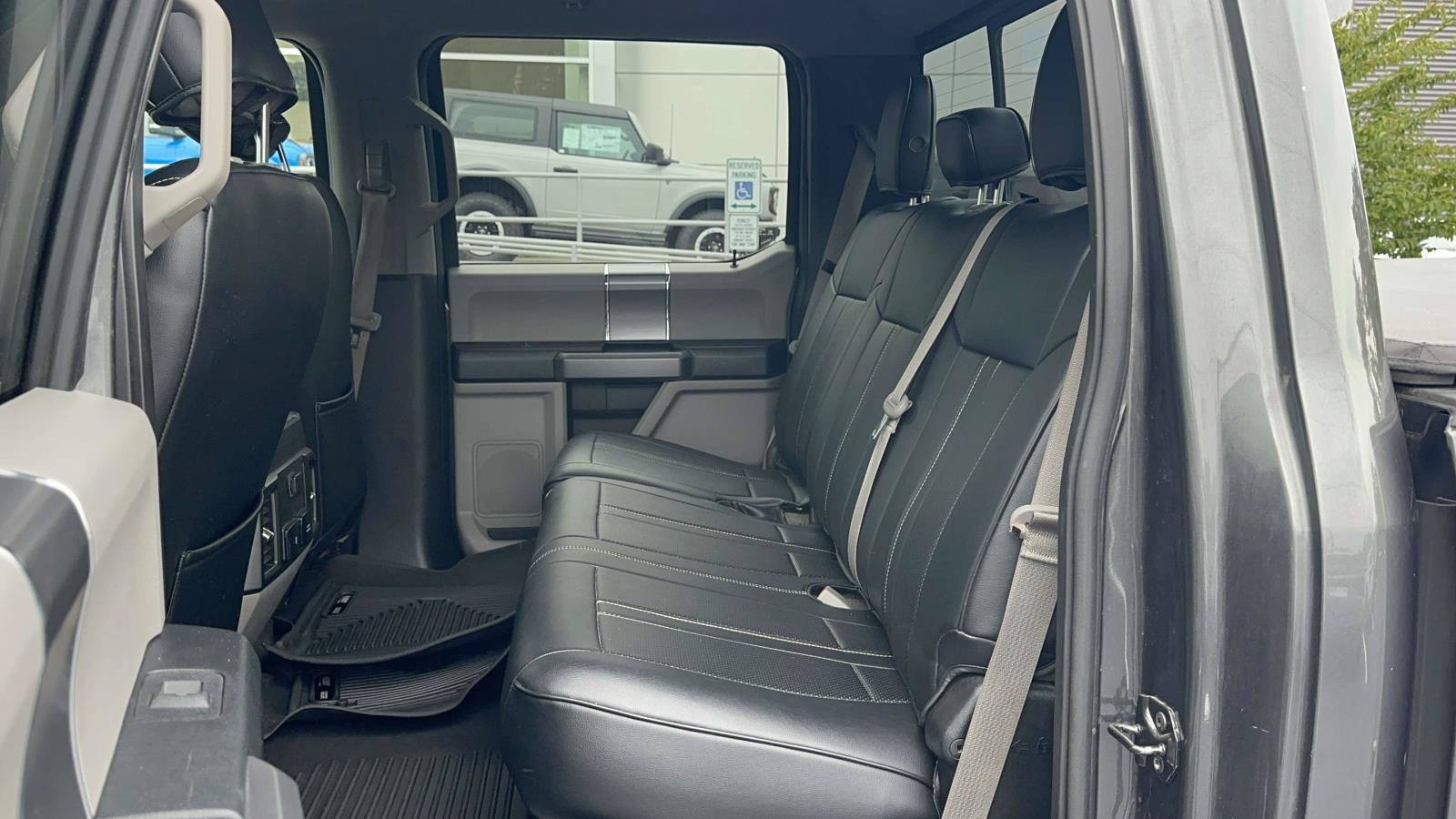 Certified 2019 Ford F250 XLT w/ XLT Premium Package AWD/4WD image 15