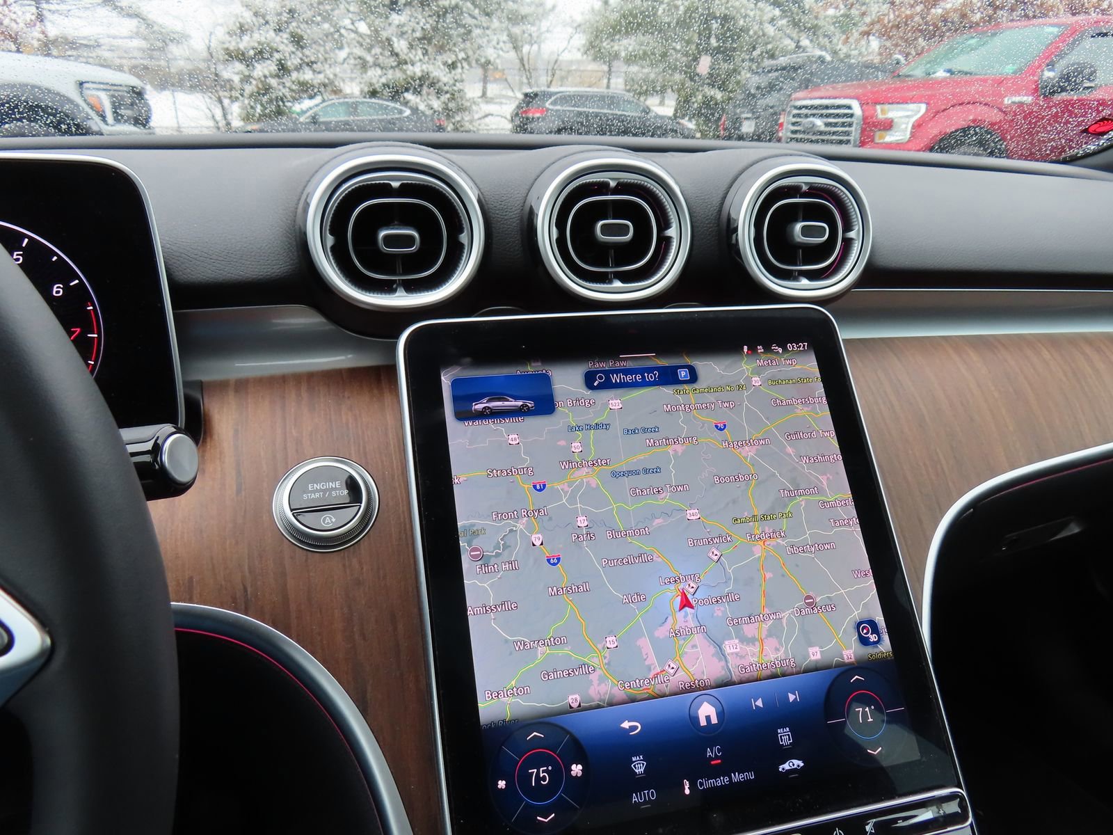 Used 2025 Mercedes-Benz C 300 4MATIC Sedan image 24