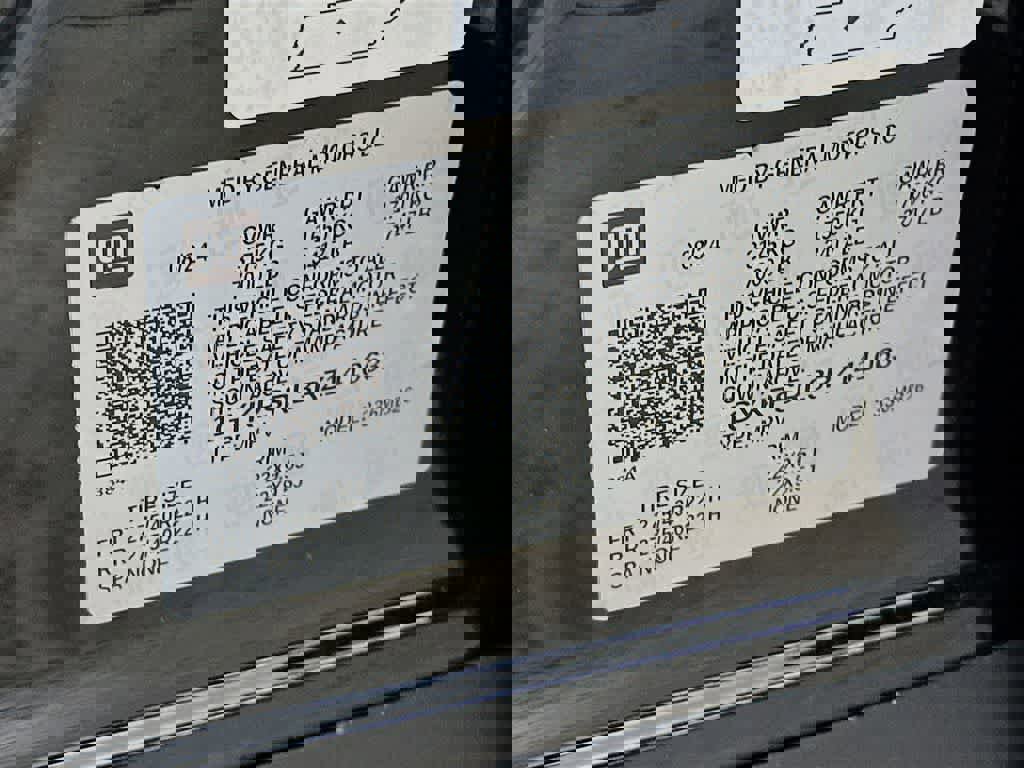 Used 2024 Cadillac Lyriq Luxury w/ LPO, Floor Liner Package image 26