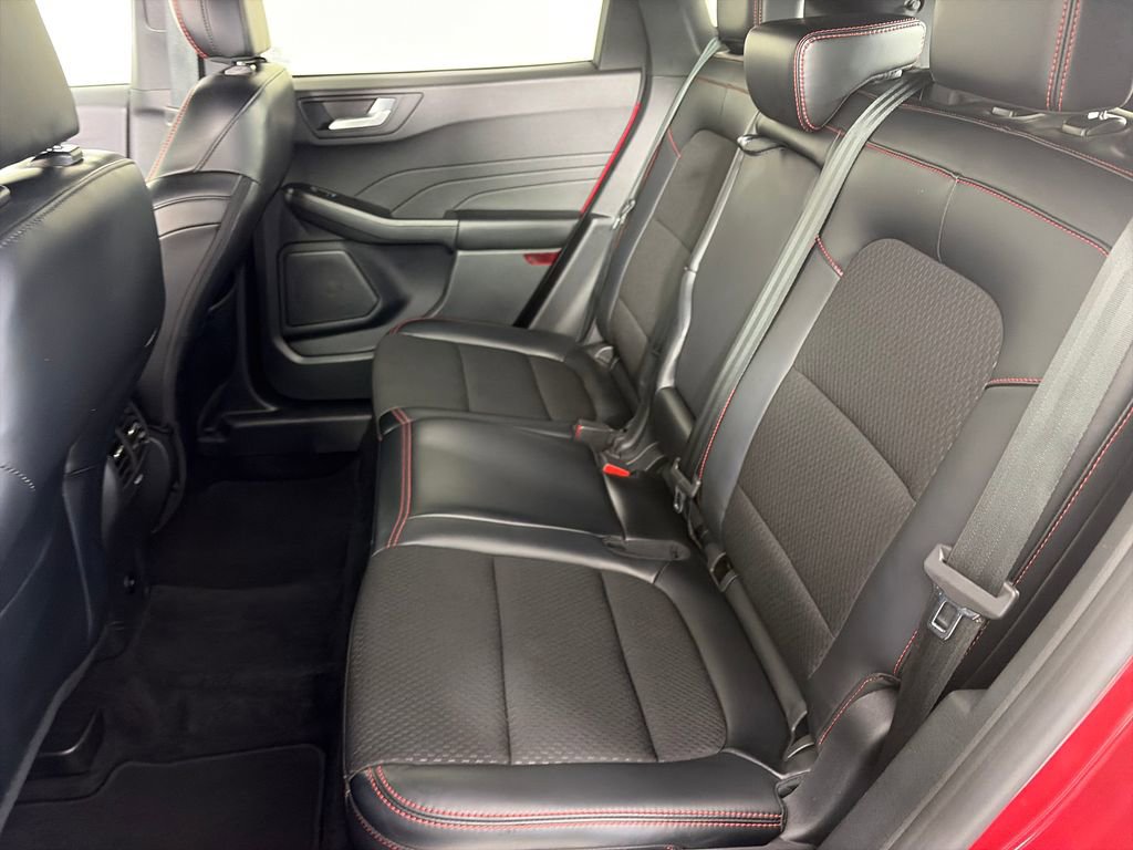 Certified 2025 Ford Escape ST-Line Select AWD/4WD image 13