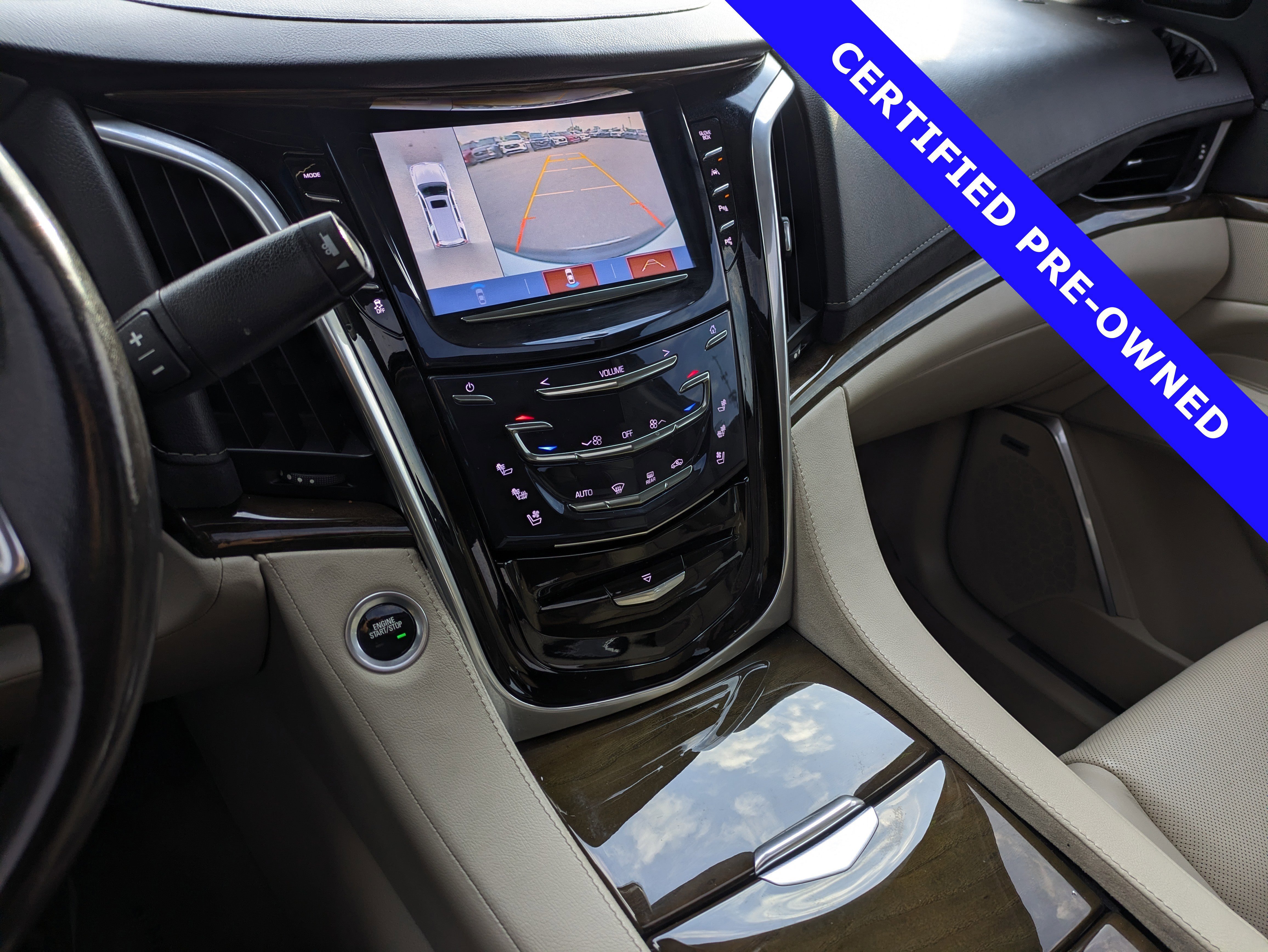 Used 2020 Cadillac Escalade Premium Luxury image 33