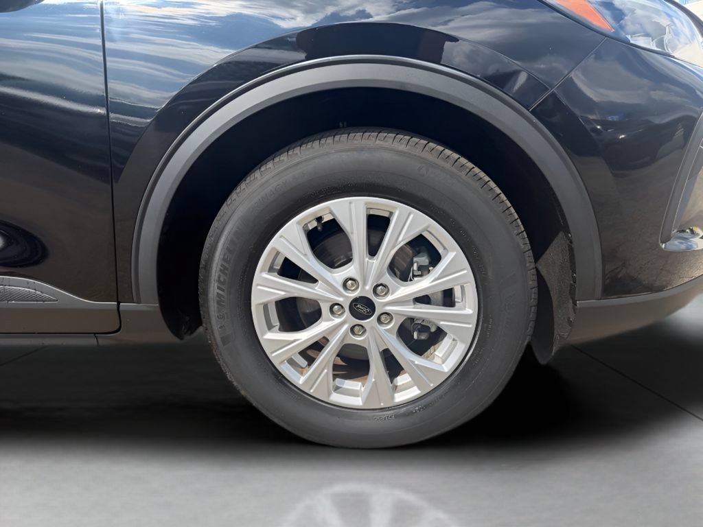 Certified 2024 Ford Escape Active w/ Cold Weather Package FWD image 11