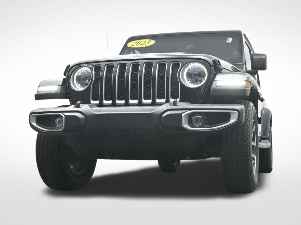 Used 2023 Jeep Gladiator Overland w/ Popular Equipment Package AWD/4WD image 32