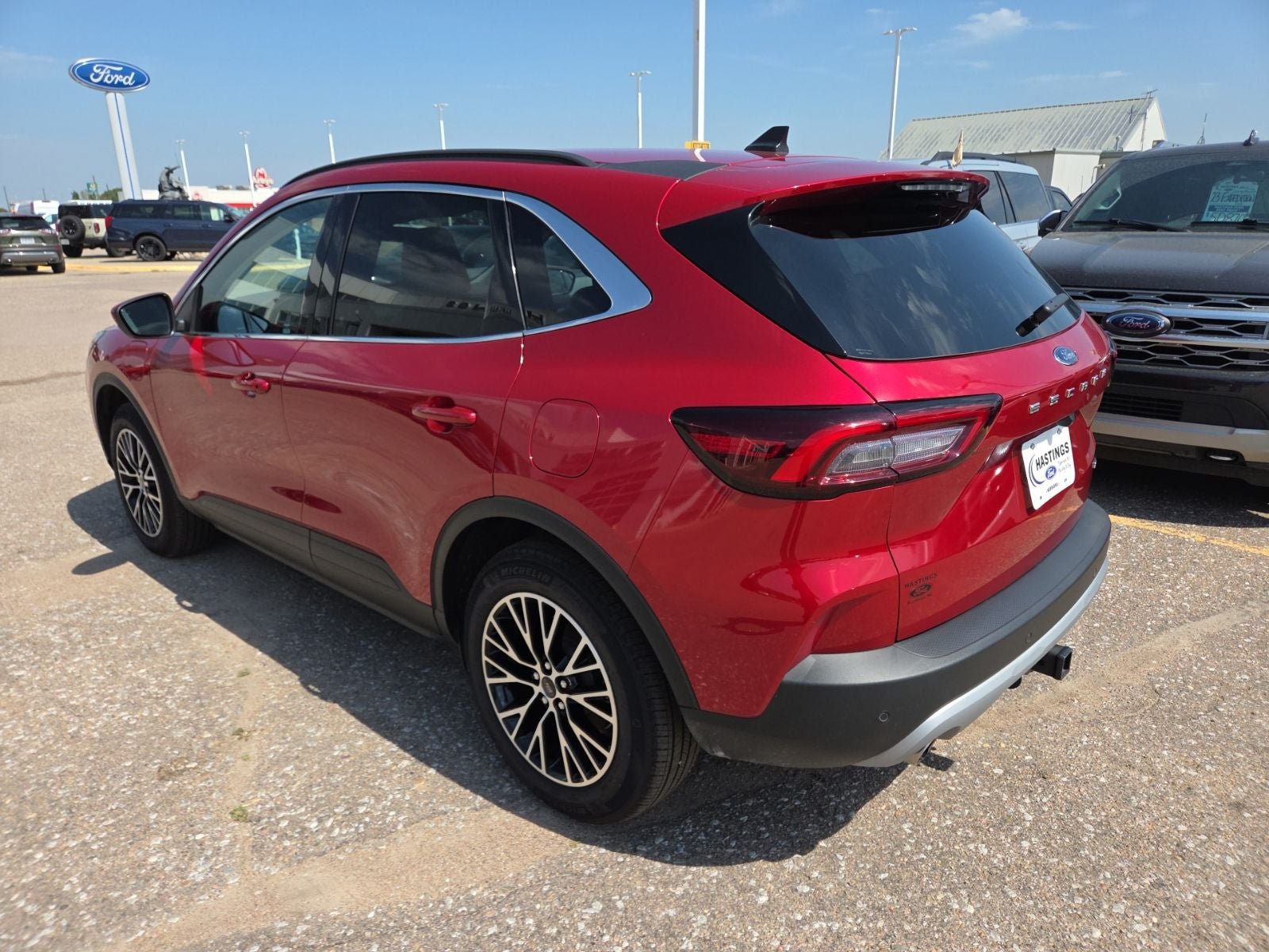 Certified 2025 Ford Escape SE w/ Class II Trailer Tow Package FWD image 7