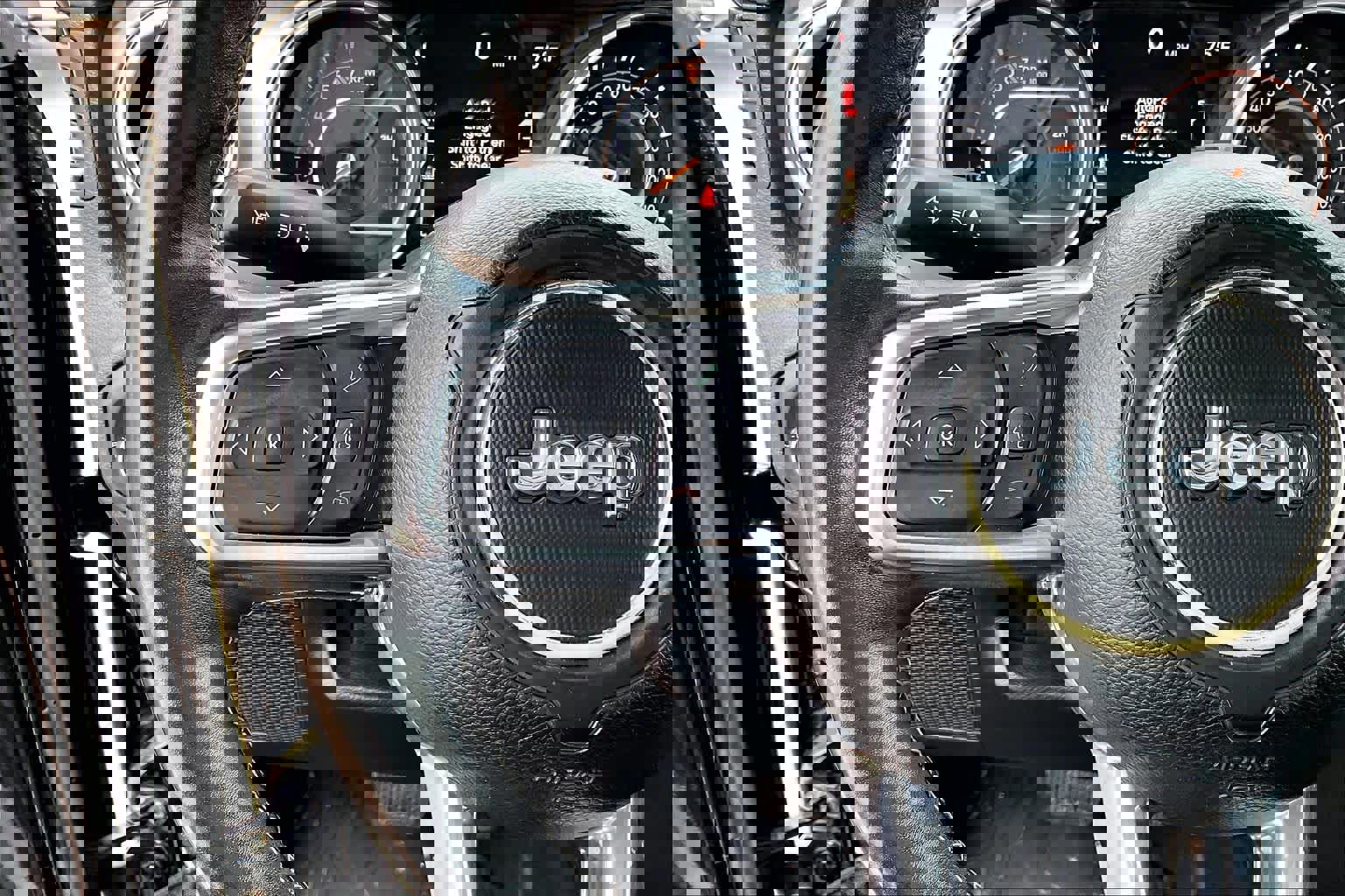 Used 2018 Jeep Wrangler Unlimited Sahara w/ Dual Top Group image 23