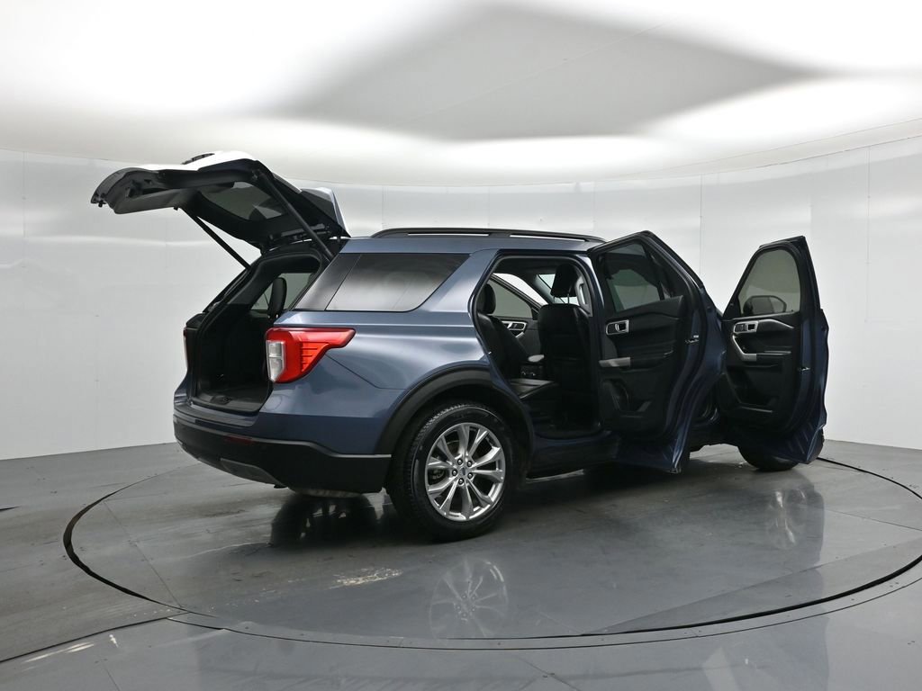 Certified 2021 Ford Explorer XLT w/ Equipment Group 202A image 35