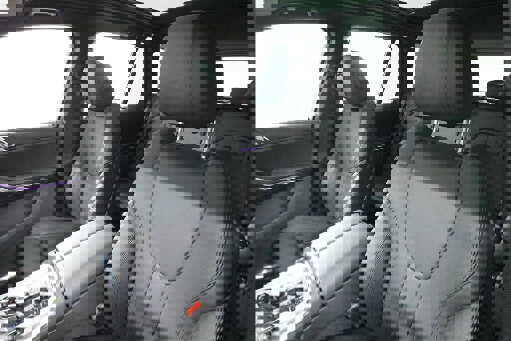 Used 2022 BMW X5 xDrive40i w/ Parking Assistance Package image 12