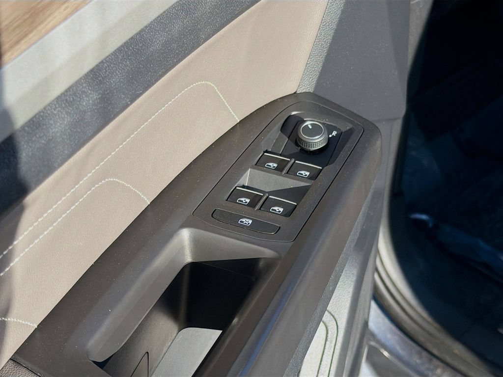 Used 2022 Volkswagen Atlas SEL AWD/4WD image 28