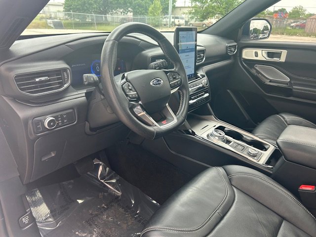 Certified 2023 Ford Explorer ST-Line w/ Class IV Trailer Tow Package image 9