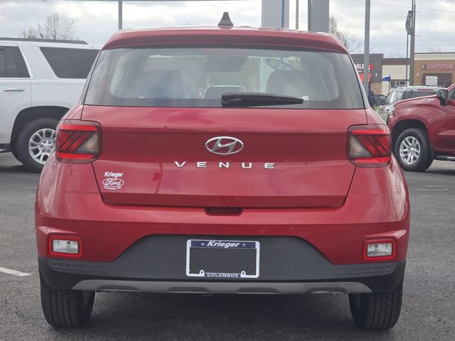 Used 2022 Hyundai Venue SE FWD image 4