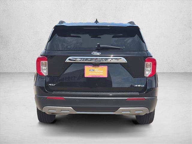 Certified 2022 Ford Explorer XLT w/ Equipment Group 202A AWD/4WD image 7