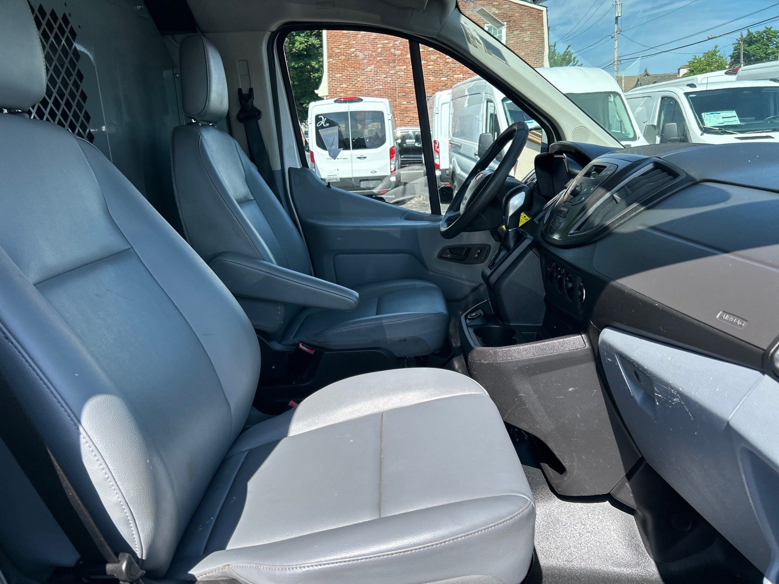 Certified 2019 Ford Transit 150 130 Low Roof RWD image 16