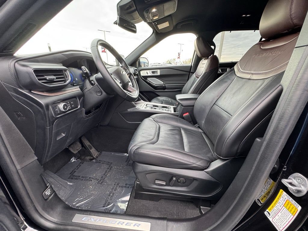 Certified 2022 Ford Explorer Platinum w/ Equipment Group 601A AWD/4WD image 22