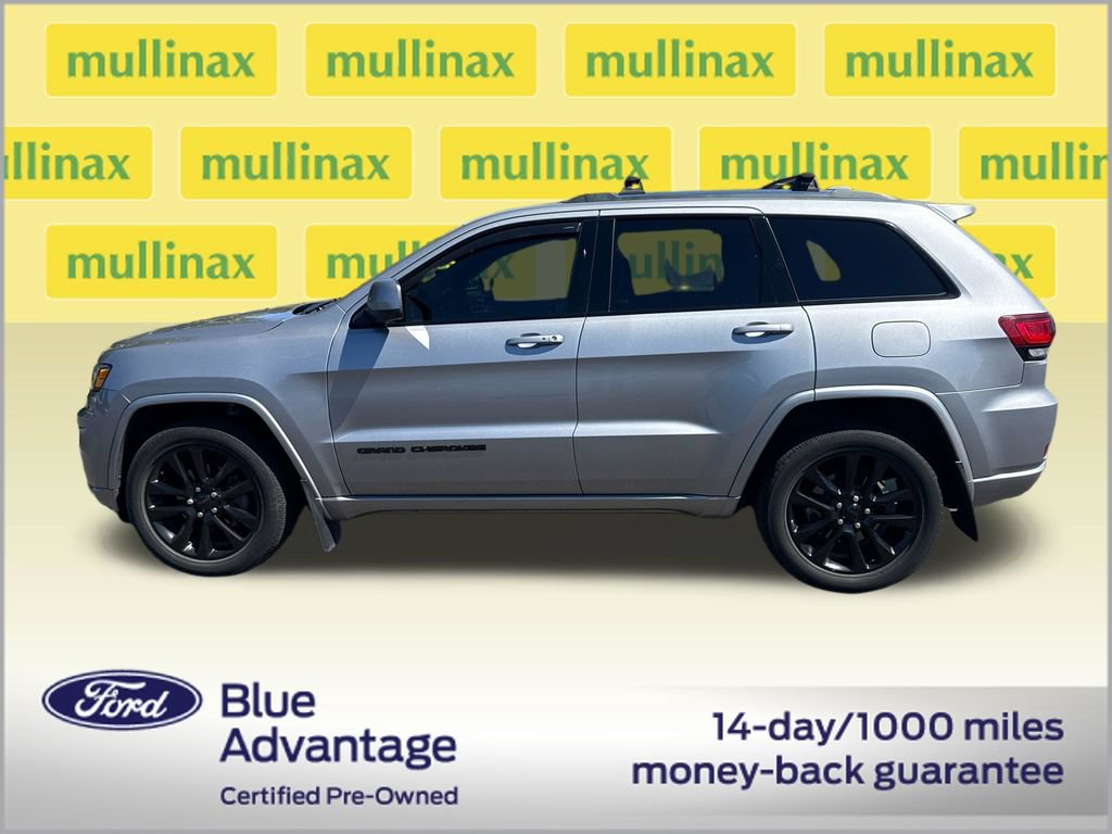 Used 2020 Jeep Grand Cherokee Altitude AWD/4WD image 12