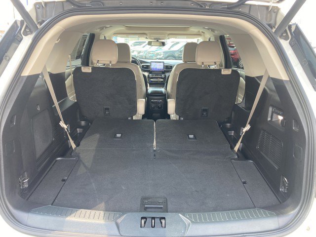 Certified 2022 Ford Explorer Limited w/ Equipment Group 301A AWD/4WD image 8