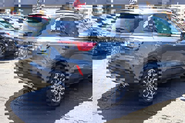 Certified 2022 Ford Escape SEL w/ Technology Package FWD image 5