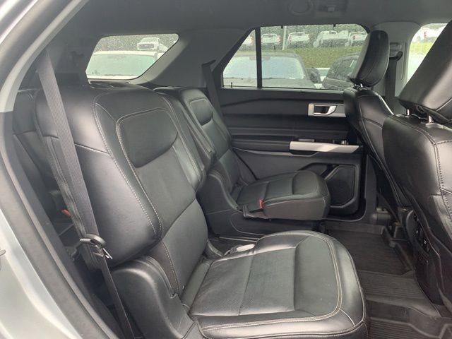 Certified 2022 Ford Explorer Limited w/ Equipment Group 301A RWD image 12