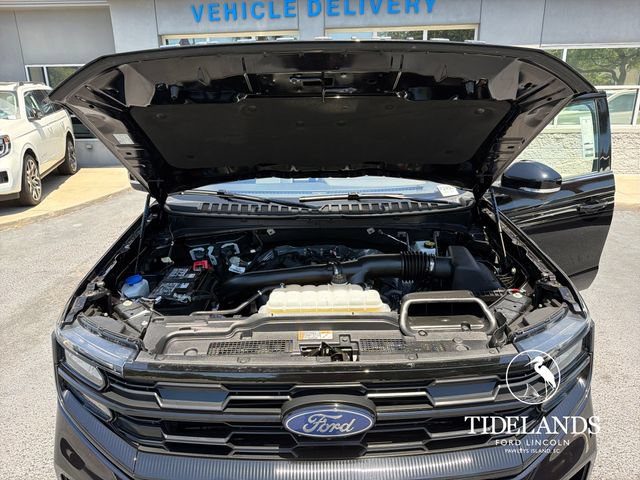 Certified 2025 Ford Expedition Active AWD/4WD image 28