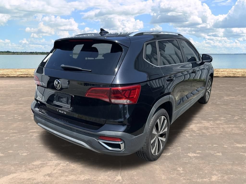 Used 2022 Volkswagen Taos SE FWD image 9