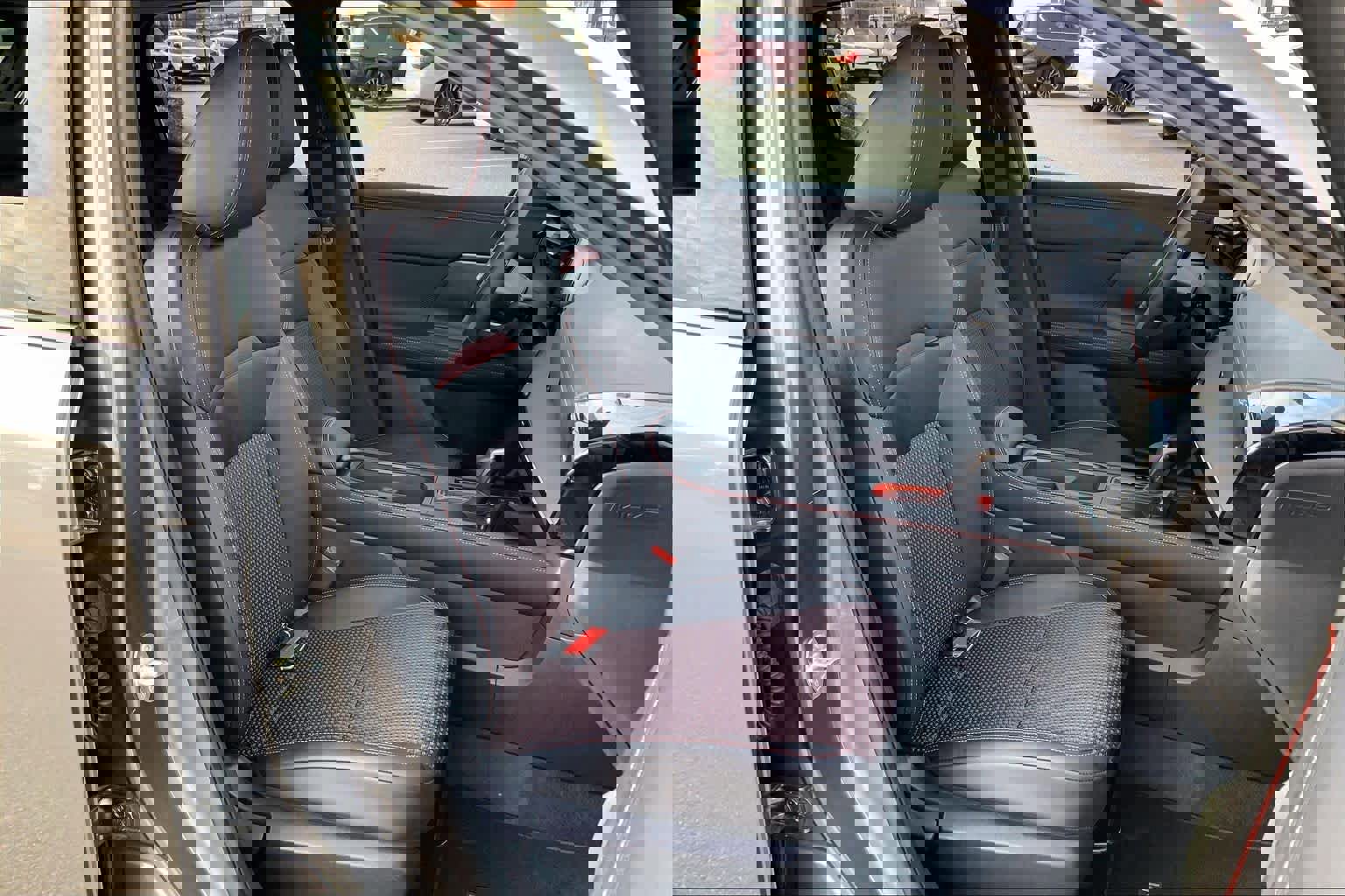 Used 2025 Nissan Kicks SR w/ Interior Electronics Package image 11