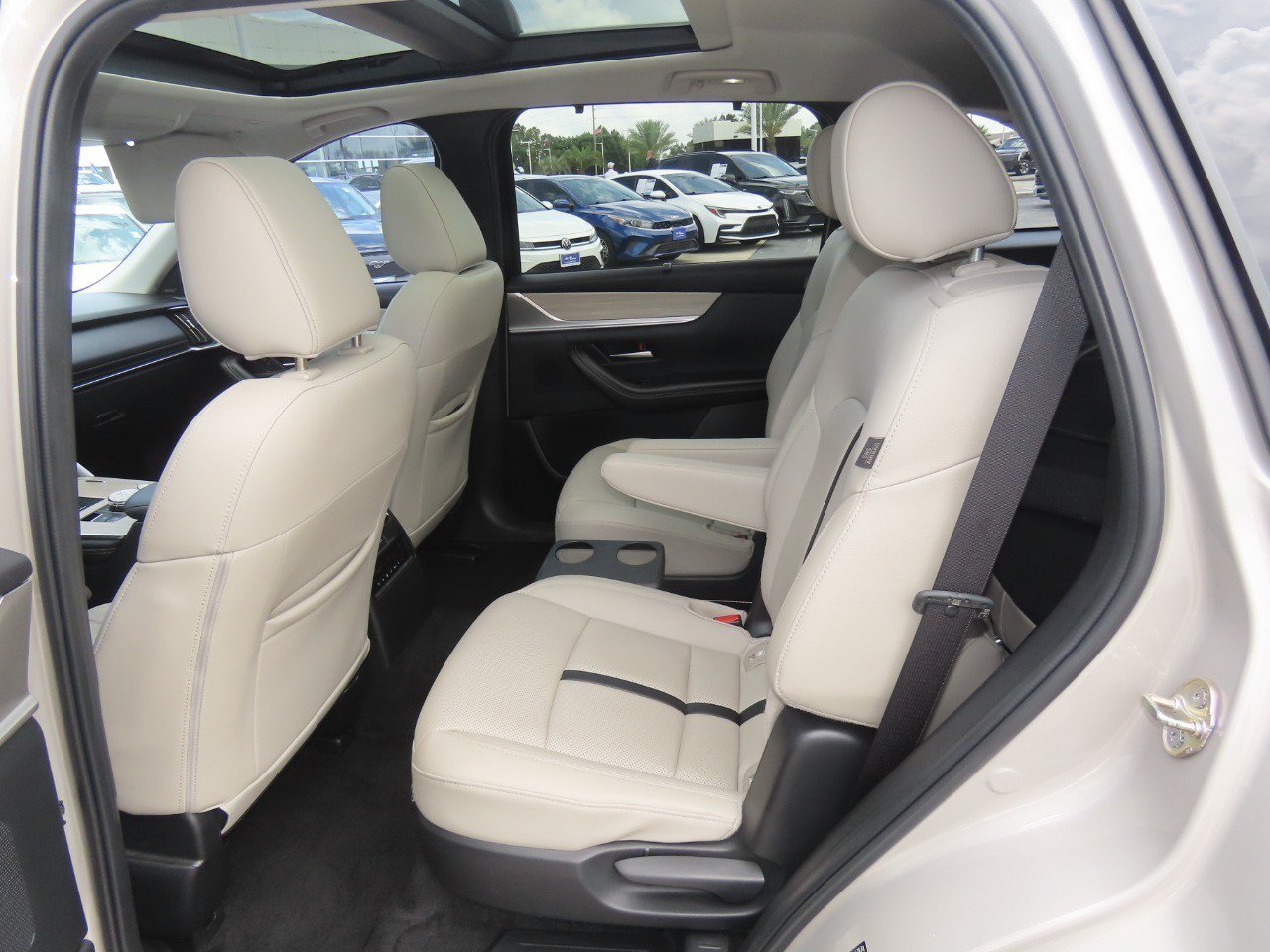 Used 2024 MAZDA CX-90 Plug-In Hybrid w/ Premium Pkg AWD/4WD image 21