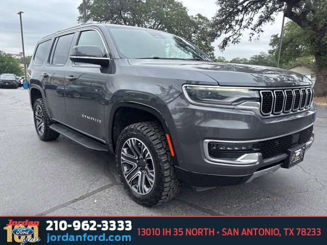 Used 2022 Jeep Wagoneer Series III AWD/4WD image 1