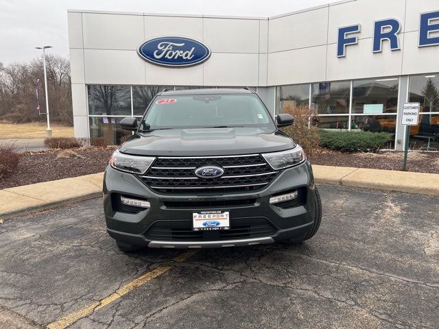Certified 2023 Ford Explorer XLT w/ Equipment Group 202A AWD/4WD image 3