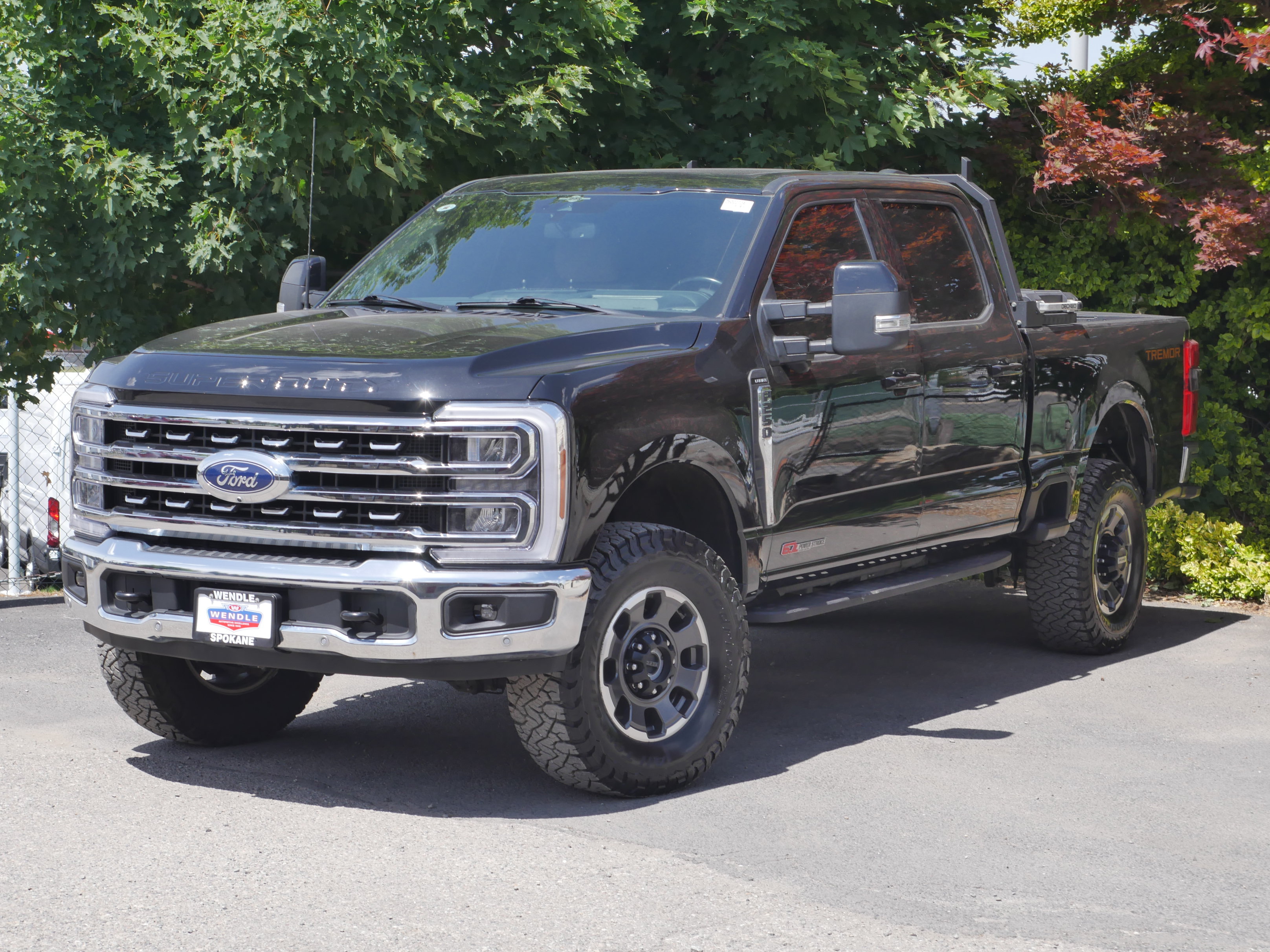 Certified 2023 Ford F250 Lariat w/ Lariat Ultimate Package AWD/4WD image 2