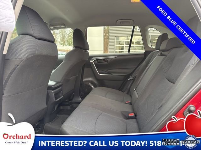 Used 2021 Toyota RAV4 LE image 17