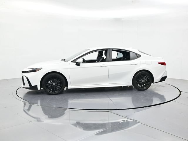 Used 2025 Toyota Camry SE FWD image 7