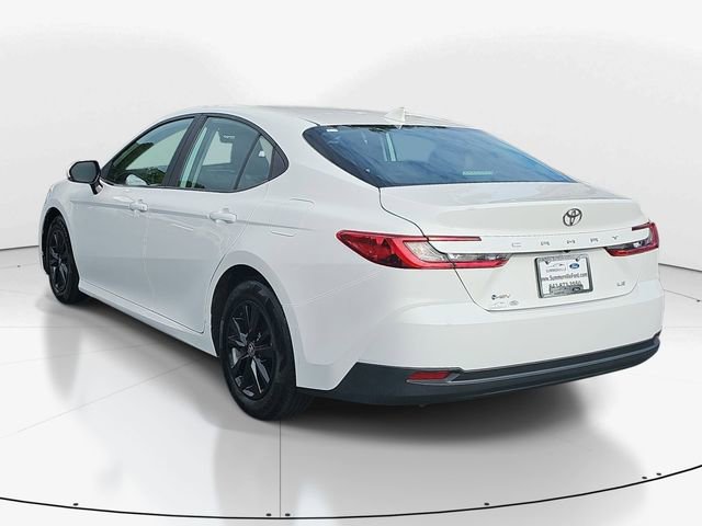 Used 2025 Toyota Camry LE FWD image 5