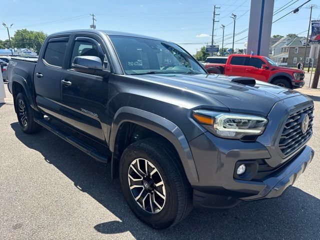 Used 2021 Toyota Tacoma TRD Sport w/ Technology Package AWD/4WD image 4