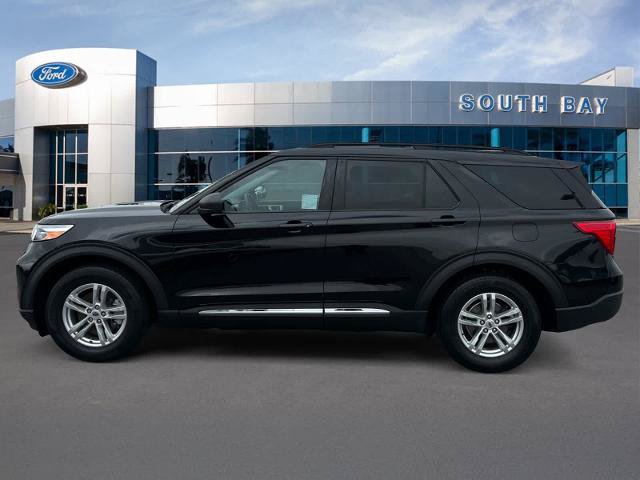 Certified 2023 Ford Explorer XLT w/ Equipment Group 202A RWD image 2