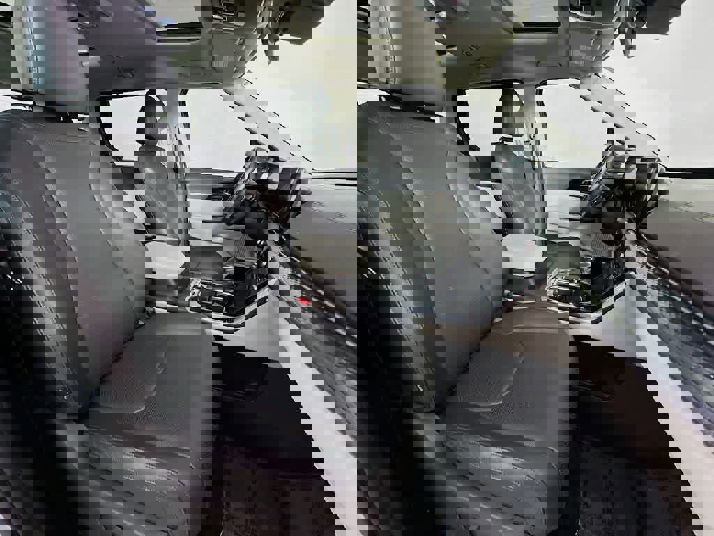 Used 2023 Kia Carnival SX Prestige image 18