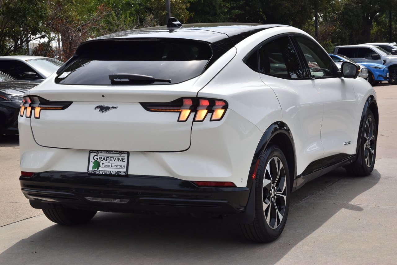 Certified 2021 Ford Mustang Mach-E Premium RWD image 8