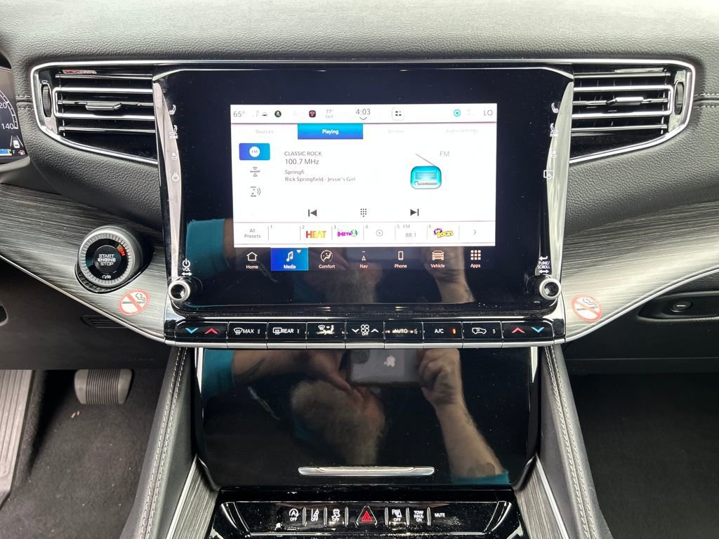 Used 2024 Jeep Wagoneer L Series II image 18