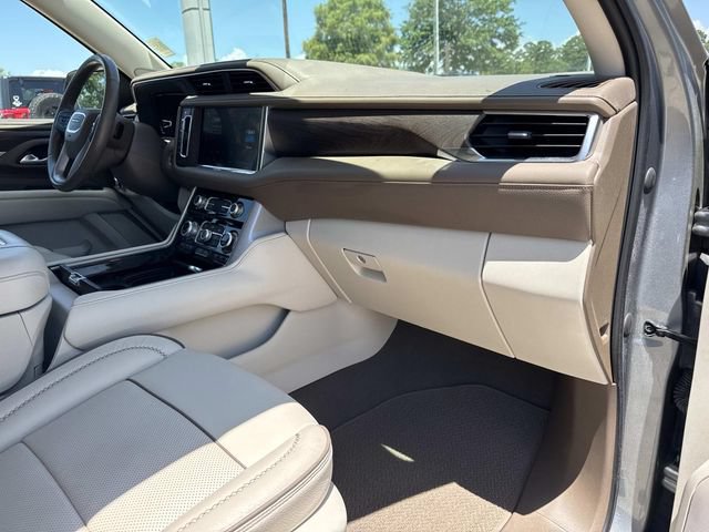 Used 2023 GMC Yukon XL Denali AWD/4WD image 13