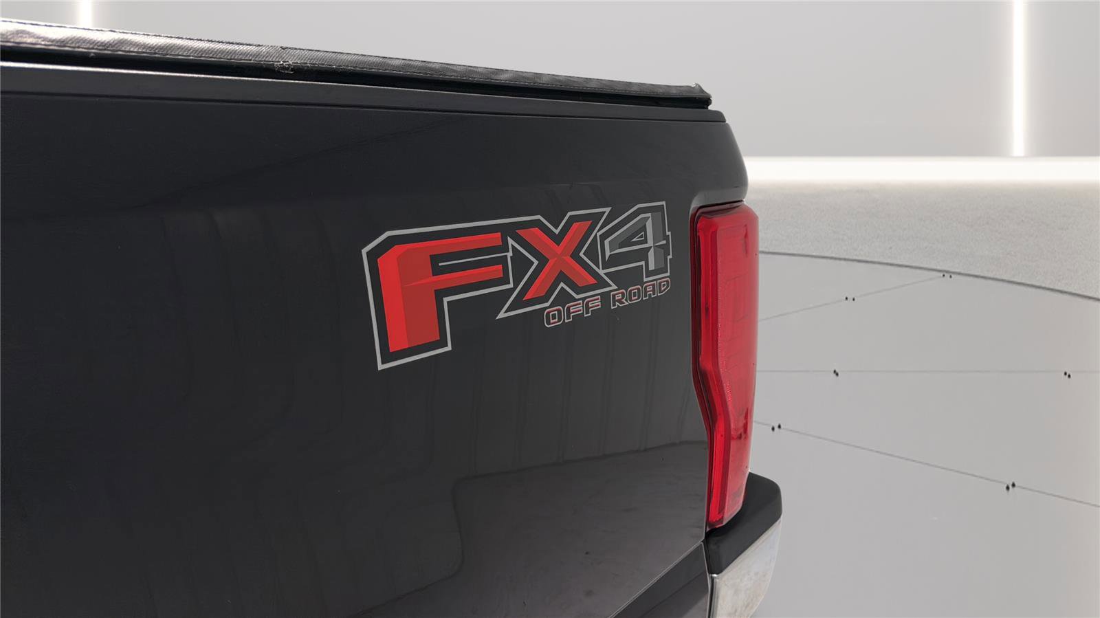 Certified 2018 Ford F250 XL w/ STX Appearance Package image 27