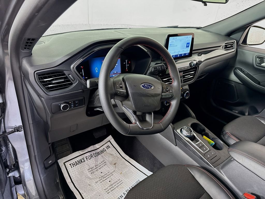 Certified 2025 Ford Escape ST-Line image 13