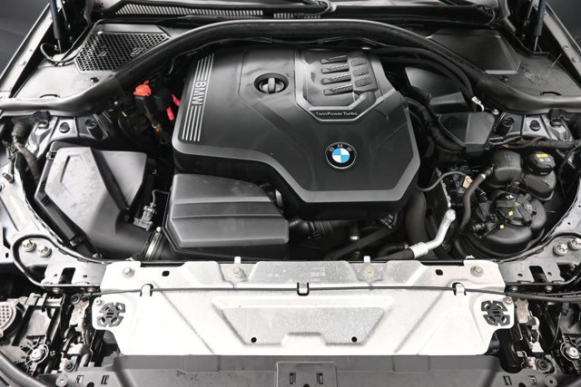 Used 2021 BMW 330i xDrive Sedan w/ M Sport Package AWD/4WD image 34
