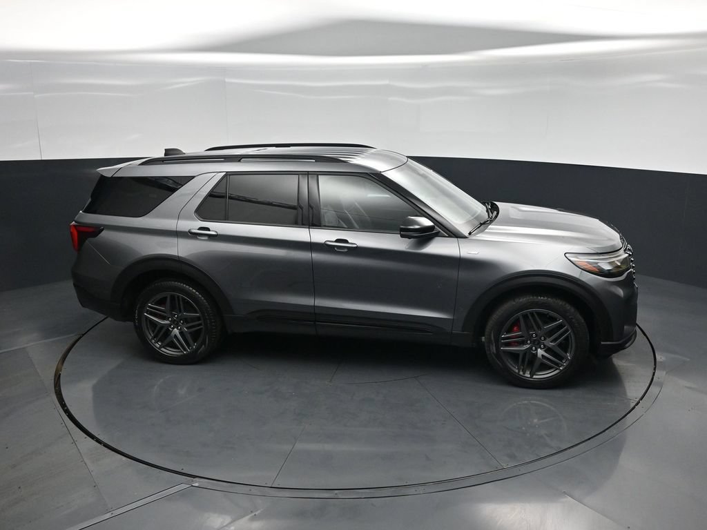 Certified 2025 Ford Explorer ST-Line w/ ST-Line Street Pack AWD/4WD image 51