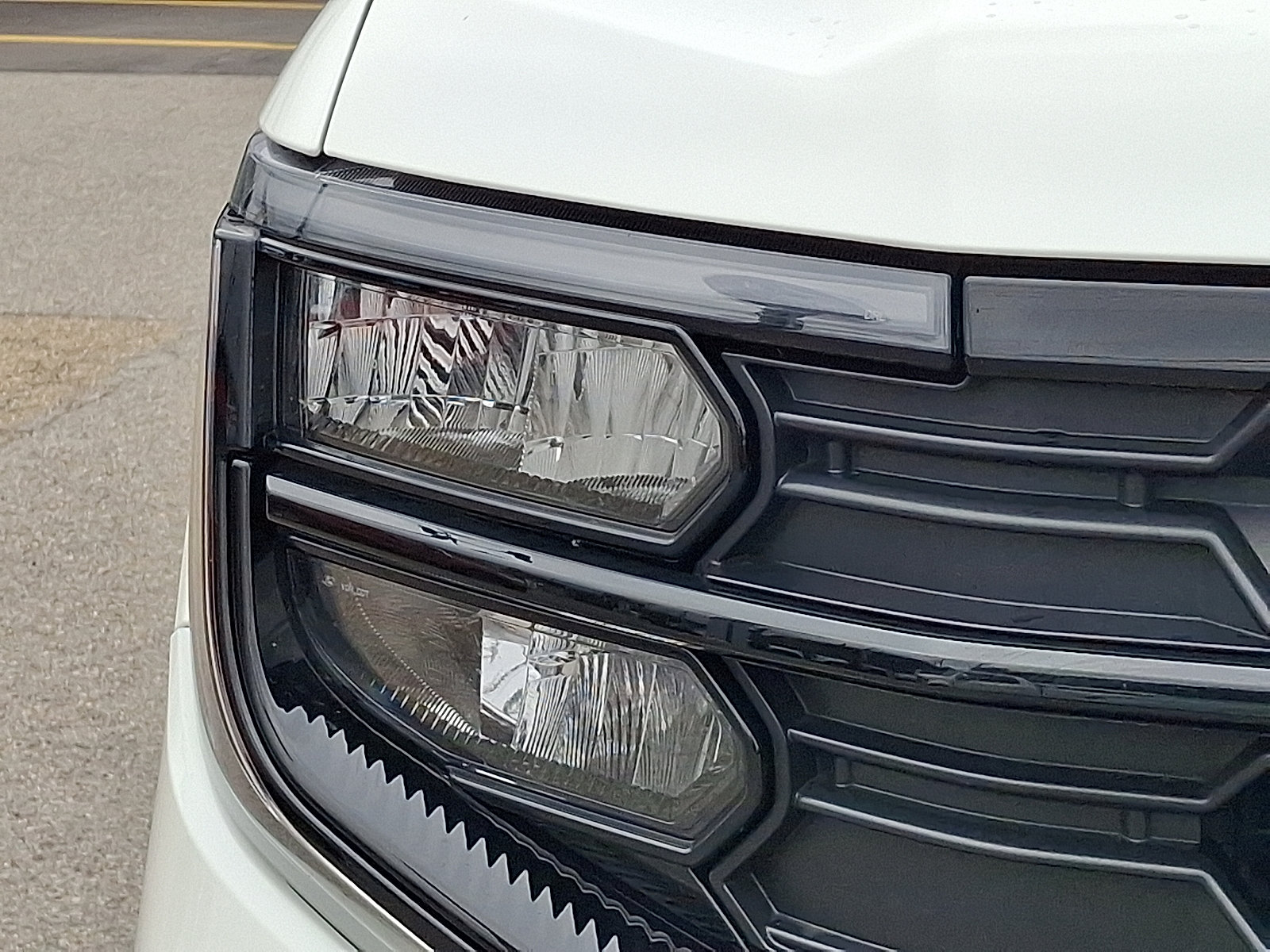 Certified 2025 Ford Expedition Active AWD/4WD image 9