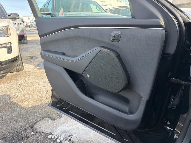 Certified 2025 Ford Mustang Mach-E GT image 24