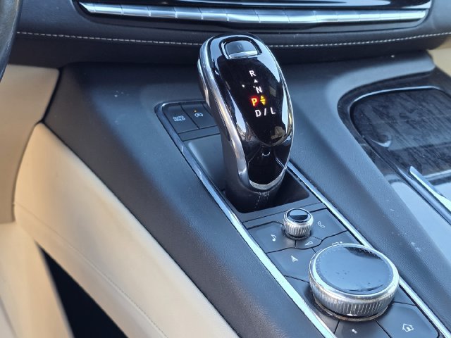 Used 2021 Cadillac Escalade ESV Premium Luxury w/ Driver Assist Tech Package AWD/4WD image 26