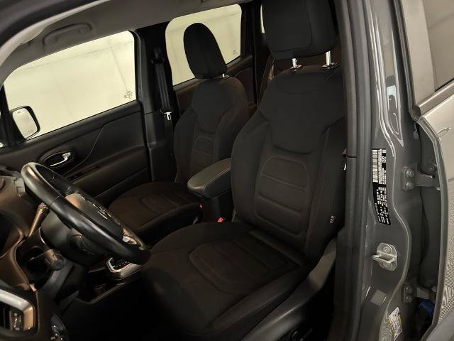 Used 2022 Jeep Renegade Latitude w/ Convenience Group AWD/4WD image 15