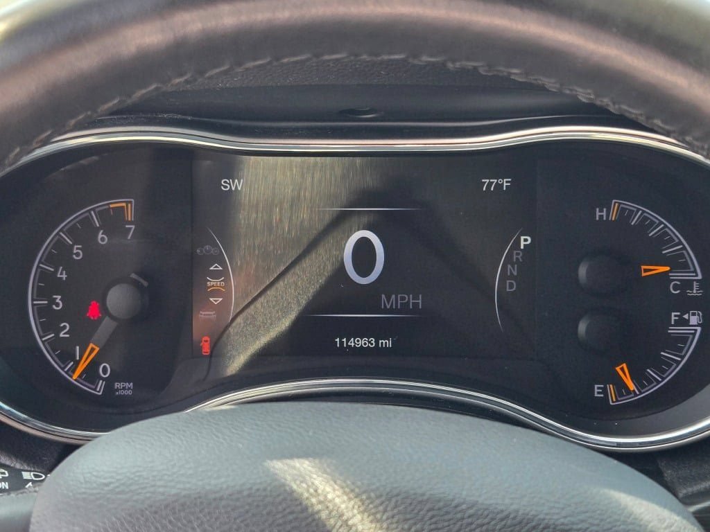 Used 2019 Jeep Grand Cherokee Altitude AWD/4WD image 39