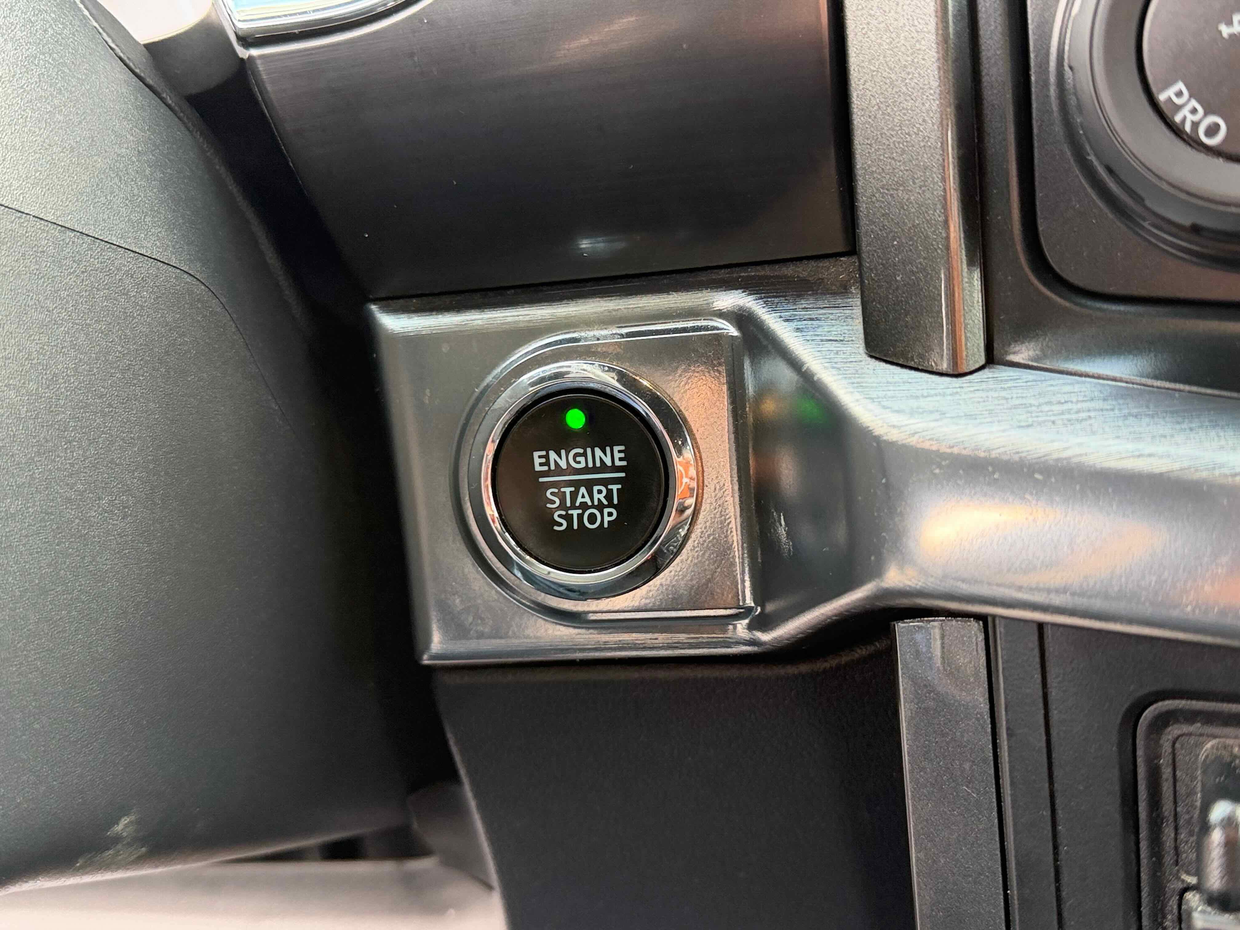 Certified 2022 Ford F150 Lariat w/ Equipment Group 502A High image 26